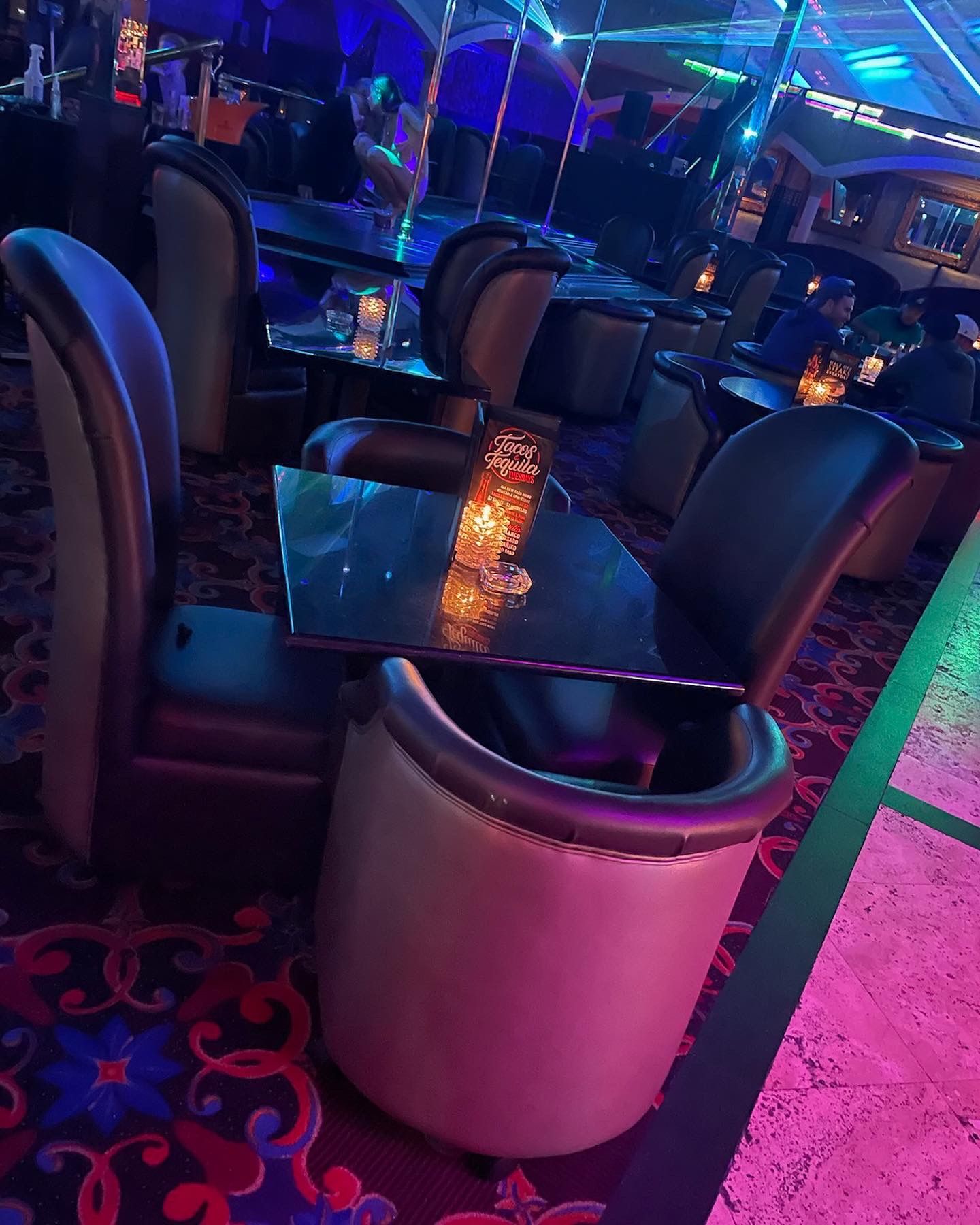 nightclub table with dining chairs